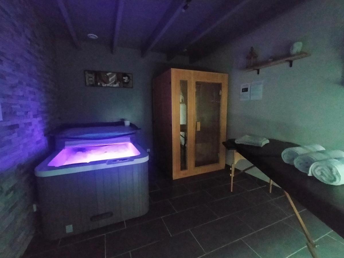 Вилла Le Domaine Des Biches Longueville  Экстерьер фото